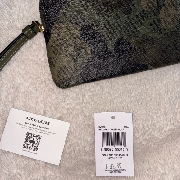Coach Camouflage Wristlet - Picture 5 of 5